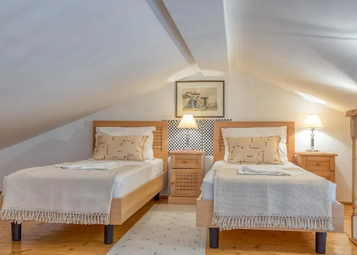 Slavica Pensión 3*