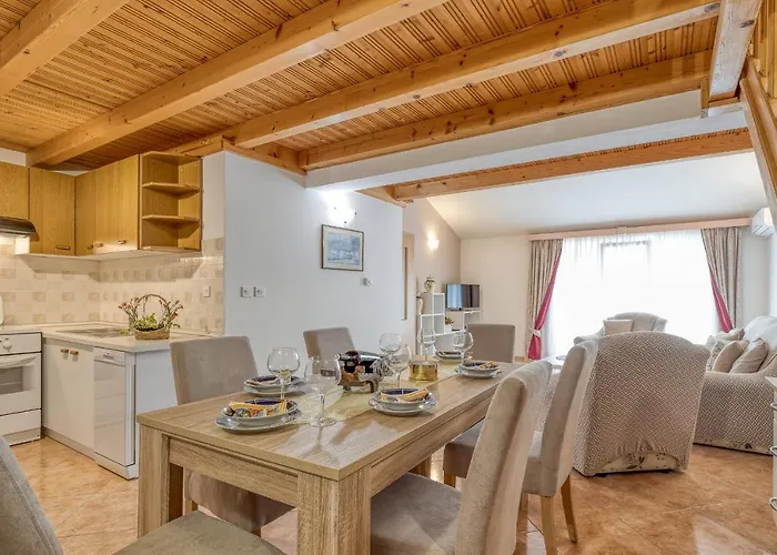 Slavica Guest house 3*